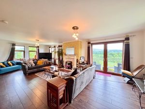 Photo 19- click for photo gallery